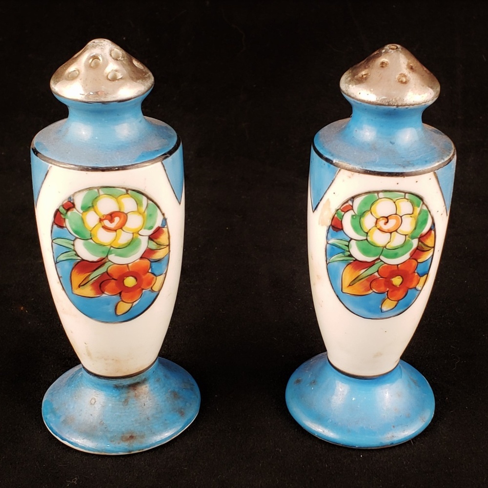 Vintage Painted Salt & Pepper Shakers Japan